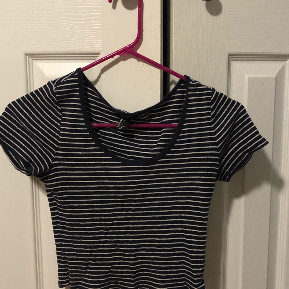 Crop top bundle - Picture 12 of 15